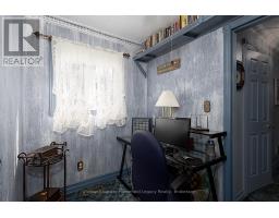 229 HURON STREET S - 12