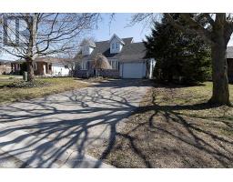 229 HURON STREET S - 3