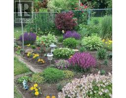 68 SETTLERS DRIVE - 33