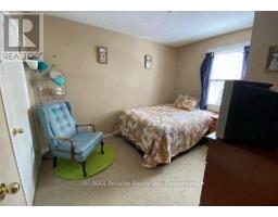 4 ST. CHARLES PLACE - 12