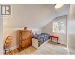 31 NORFOLK STREET - 32