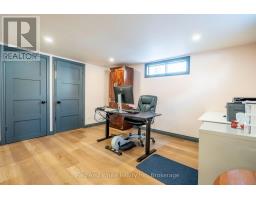 1034 WINTERHALT AVENUE - 33