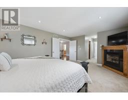 760 WILLOW ROAD - 29