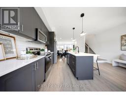 15 - 51 SPARROW AVENUE - 24