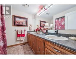 5792 8TH LINE E - 17