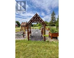 5792 8TH LINE E - 41