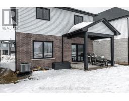 18 TRAILSIDE DRIVE - 34