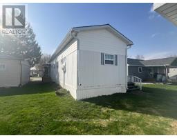 62 FAIRVIEW CRESCENT - 13