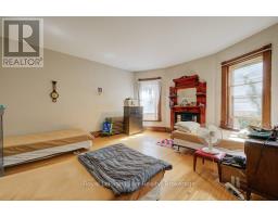 28 WILSON STREET - 24