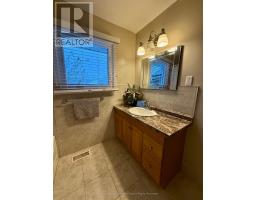 39 AGINCOURT GARDENS - 24