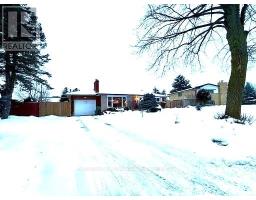 39 AGINCOURT GARDENS - 3