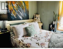 212 - 198 SPRINGBANK DRIVE - 6