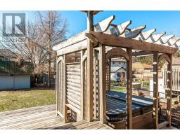 389 MAPLE AVENUE - 17