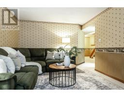 389 MAPLE AVENUE - 44
