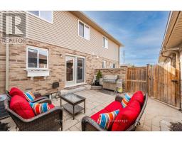 28 - 714 WILLOW ROAD - 45