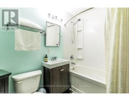40 - 40 ST CHARLES STREET - 12