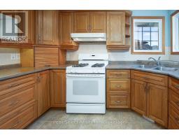 20 RIDGEWOOD CRESCENT - 10