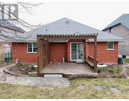 20 RIDGEWOOD CRESCENT - 25