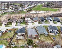 20 RIDGEWOOD CRESCENT - 28