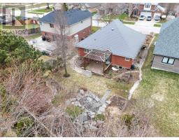 20 RIDGEWOOD CRESCENT - 30