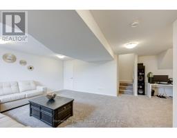 4 BRAUN AVENUE - 40