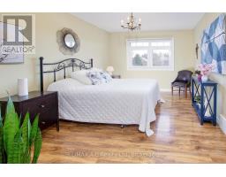 43 ABRAHAM DRIVE - 18