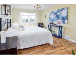 43 ABRAHAM DRIVE - 19
