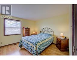 333 WELLINGTON STREET S - 18