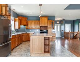 153 THAMESVIEW CRESCENT - 12