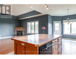 153 THAMESVIEW CRESCENT - 17