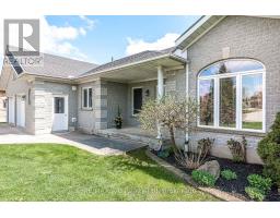 153 THAMESVIEW CRESCENT - 3