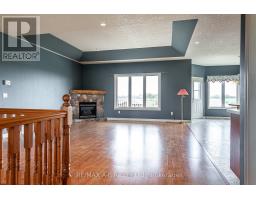 153 THAMESVIEW CRESCENT - 7