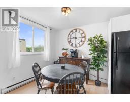 305 - 4 AVALON PLACE - 13