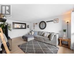 305 - 4 AVALON PLACE - 17