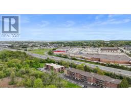 305 - 4 AVALON PLACE - 40