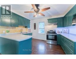 14 RIVERSIDE DRIVE W - 17