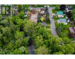 14 RIVERSIDE DRIVE W - 38