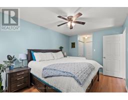 52 BURKE STREET - 14