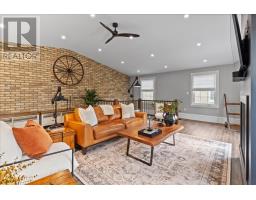 179 MAIN STREET S - 14