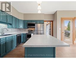 303 ALBERT STREET - 15