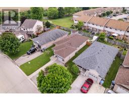 9 PARKHAVEN CRESCENT - 42