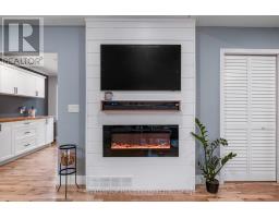 9 PARKHAVEN CRESCENT - 8