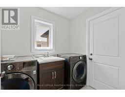 97 FORBES CRESCENT - 28