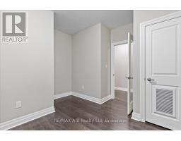 112 - 255 JOHN STREET N - 26