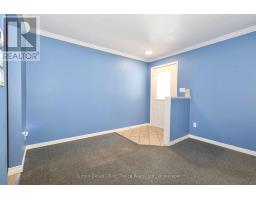 39 PORTIA BOULEVARD - 7