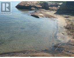 B415 LOT17 BERNYK ISLAND - 3