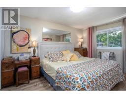 302 ROSS AVENUE - 16