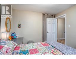 302 ROSS AVENUE - 22