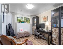 302 ROSS AVENUE - 26