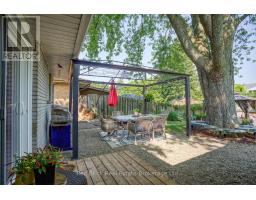 302 ROSS AVENUE - 32